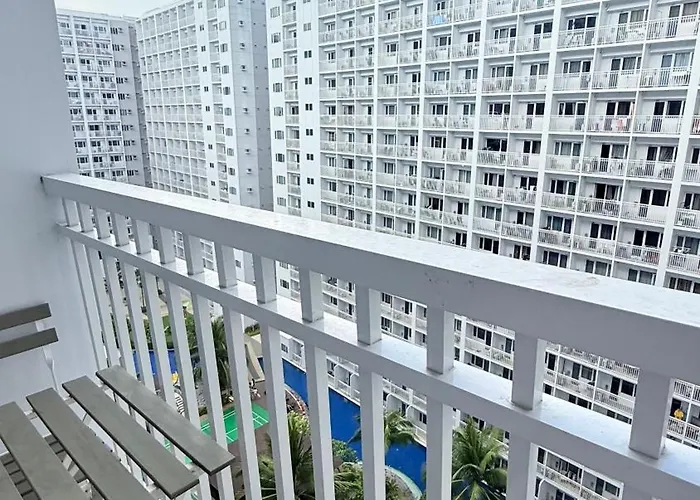 Urbancalm Aparthotel Manila